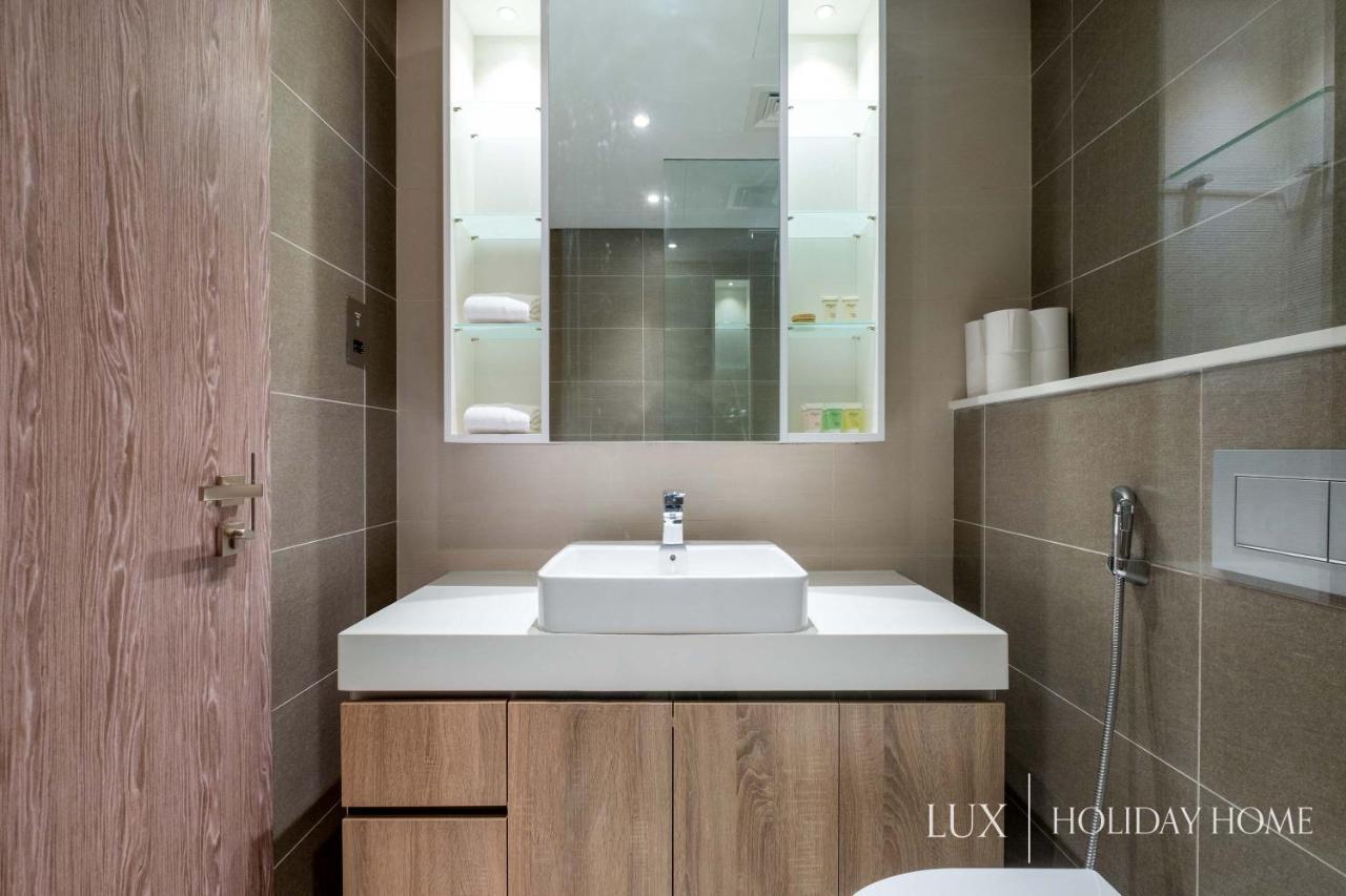 Lux - Contemporary Suite With Full Marina View ドバイ エクステリア 写真